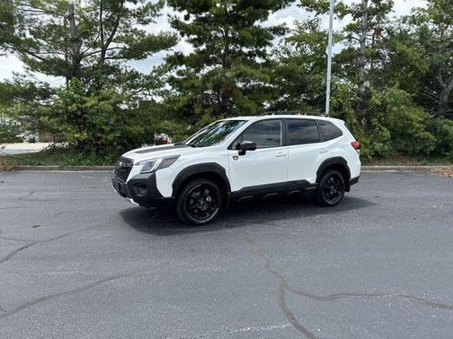 Crystal White Pearl 2024 Subaru Forester Wilderness