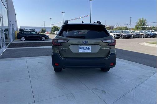2025 Subaru Outback Premium