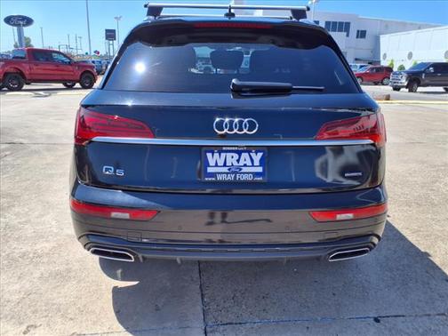 2022 Audi Q5 45 S line Premium