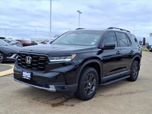 Crystal Black Pearl 2025 Honda Pilot TrailSport SUV