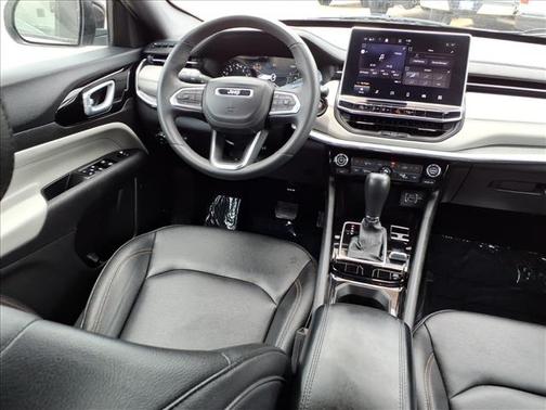Bright White Clearcoat 2024 Jeep Compass Limited