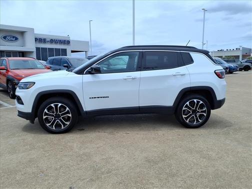 Bright White Clearcoat 2024 Jeep Compass Limited