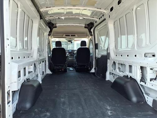 Oxford White 2023 Ford Transit-250 Base