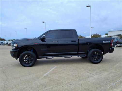 2020 RAM 2500 Big Horn Crew Cab 4X4 6'4' Box