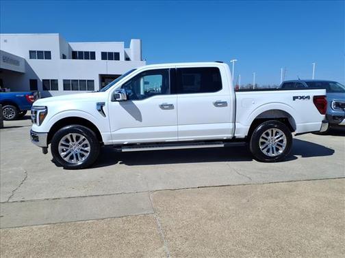 Star White Metallic Tri-Coat 2026 Ford F-150 Lariat