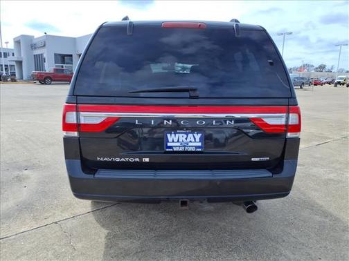2015 Lincoln Navigator Base