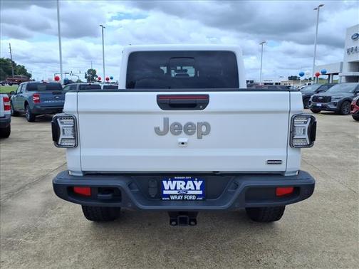 Bright White Clearcoat 2021 Jeep Gladiator Overland