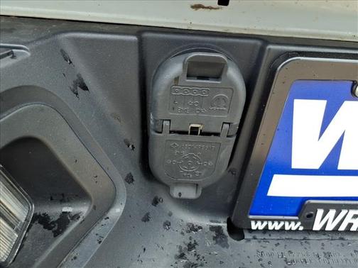 Bright White Clearcoat 2024 RAM 1500 Classic SLT