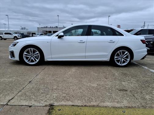 2022 Audi A4 45 S line Premium Plus