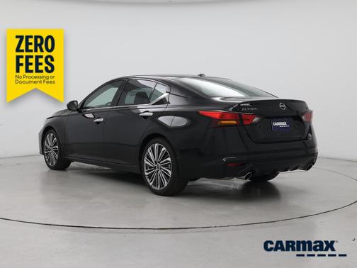 Black 2024 Nissan Altima SL