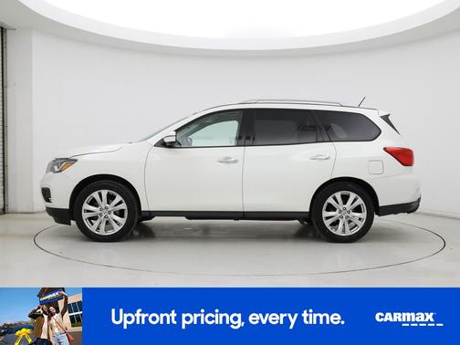 White 2018 Nissan Pathfinder SL