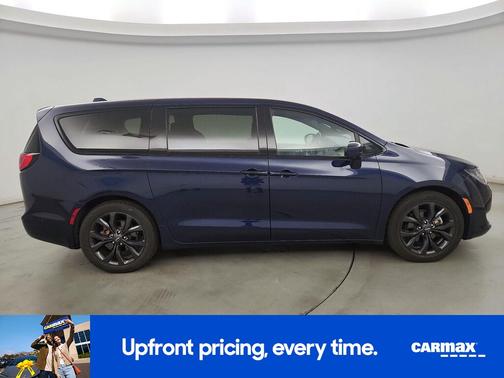 2020 Chrysler Pacifica Touring