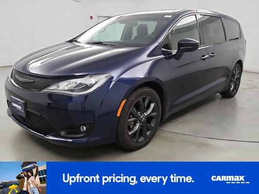 2020 Chrysler Pacifica Touring