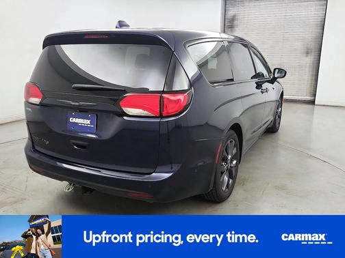 2020 Chrysler Pacifica Touring