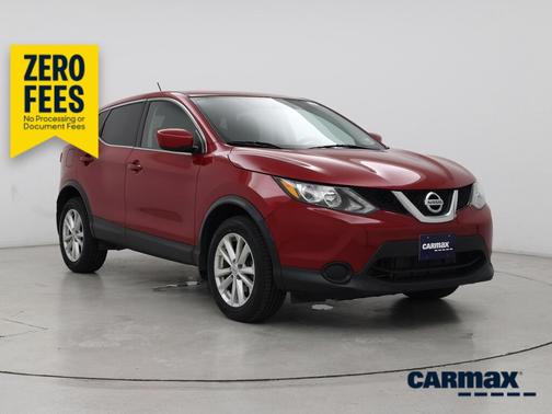 Red 2017 Nissan Rogue Sport SV