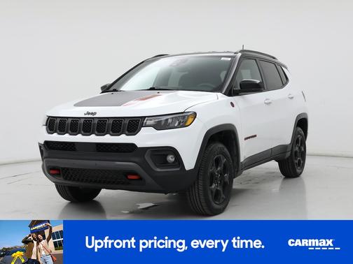 White 2023 Jeep Compass Trailhawk