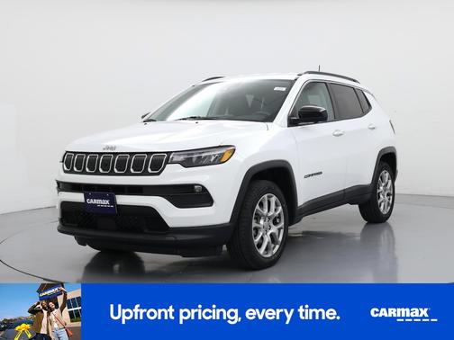 White 2022 Jeep Compass Latitude Lux