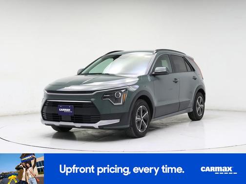 Green 2024 Kia Niro EX