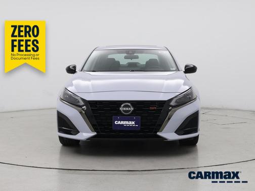 Gray 2023 Nissan Altima SR