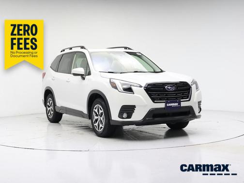 White 2023 Subaru Forester Premium