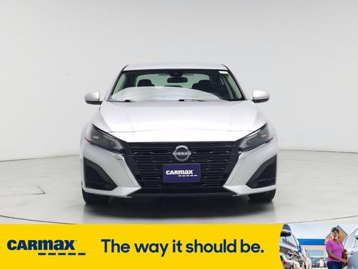 2023 Nissan Altima SV