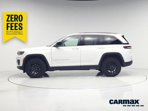 White 2024 Jeep Grand Cherokee Laredo X