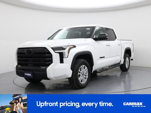 White 2024 Toyota Tundra SR5