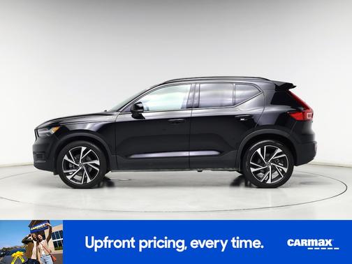2022 Volvo XC40 T5 R-Design