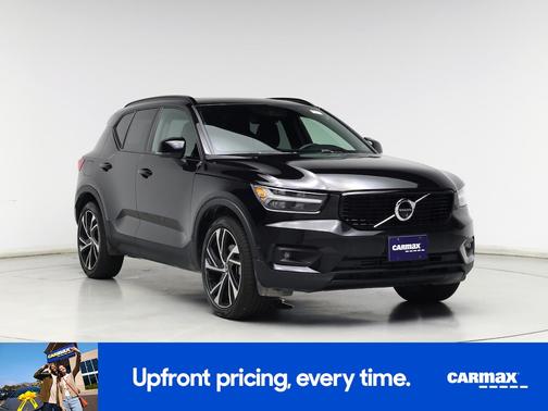 2022 Volvo XC40 T5 R-Design