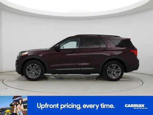 Burgundy 2022 Ford Explorer XLT