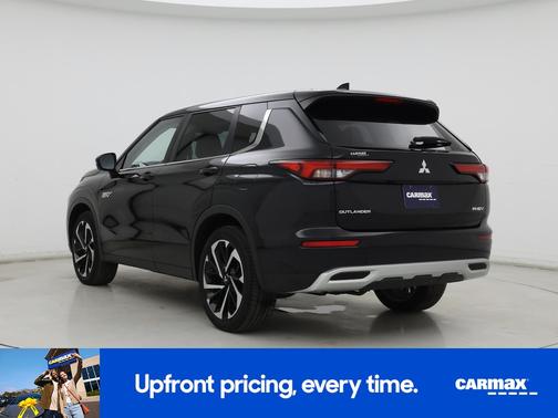 Black 2023 Mitsubishi Outlander PHEV SE