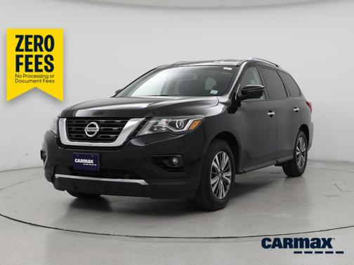 Black 2019 Nissan Pathfinder SL