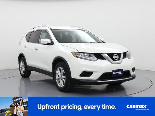 White 2015 Nissan Rogue SV