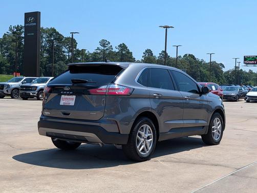 Carbonized Gray Metallic 2023 Ford Edge SEL