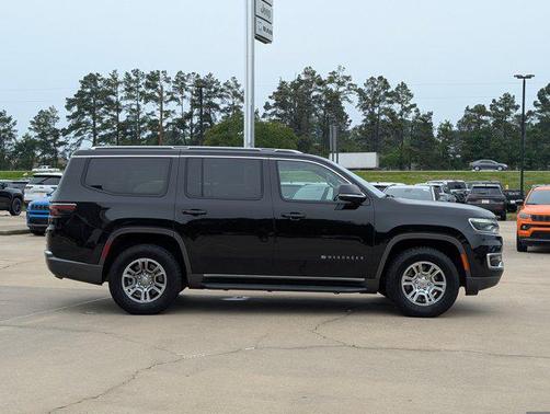 Diamond Black Crystal Pearlcoat 2022 Jeep Wagoneer Series I 4x4