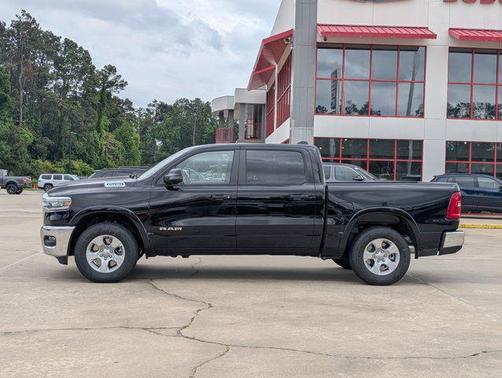 Diamond Black Crystal Pearlcoat 2026 RAM 1500 Big Horn/Lone Star