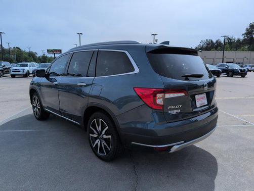 Blue 2022 Honda Pilot Touring 8-Passenger