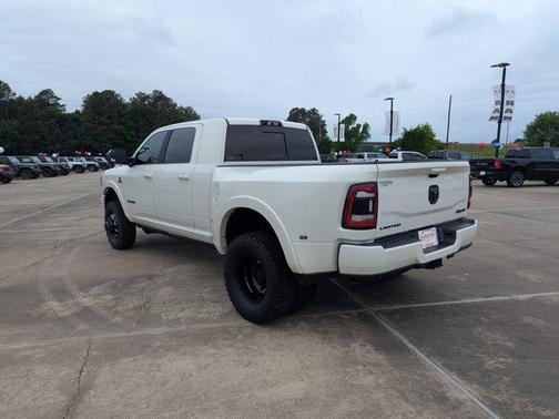 2022 RAM 3500 Limited Mega Cab 4x4 6'4' Box
