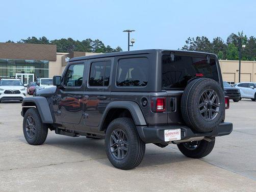 Granite Crystal Metallic Clearcoat 2026 Jeep Wrangler Sport