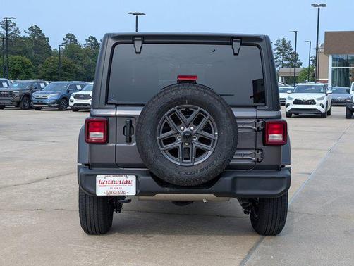 Granite Crystal Metallic Clearcoat 2026 Jeep Wrangler Sport