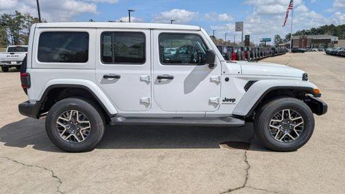 2026 Jeep Wrangler 4-Door Sahara 4x4