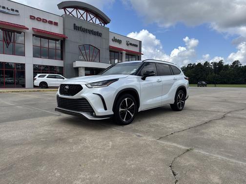Wind Chill Pearl 2022 Toyota Highlander XSE