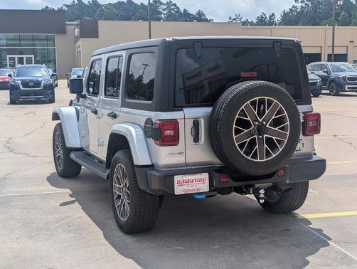Silver Zynith Clearcoat 2023 Jeep Wrangler 4xe Sahara
