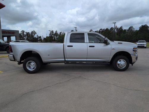Silver Zynith 2026 RAM 3500 Tradesman Crew Cab 4x4 8' Box