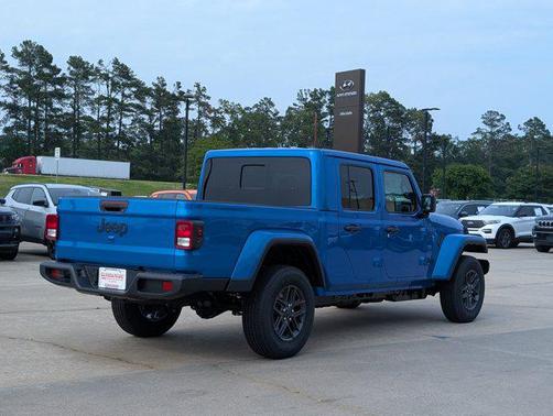 Hydro Blue Pearlcoat 2026 Jeep Gladiator Sport S