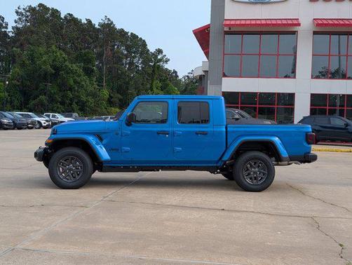 Hydro Blue Pearlcoat 2026 Jeep Gladiator Sport S