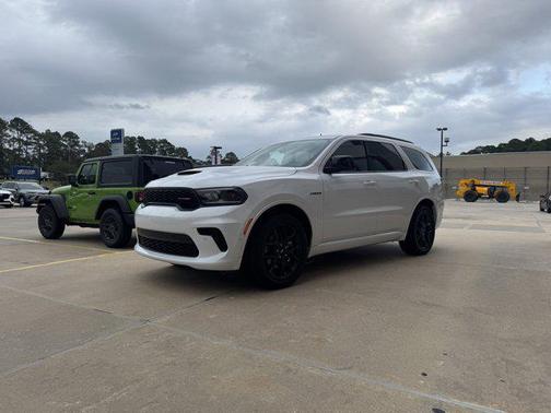 DB Black Clearcoat 2026 Dodge Durango GT HEMI V8