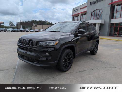 Diamond Black Crystal Pearlcoat 2026 Jeep Compass Latitude