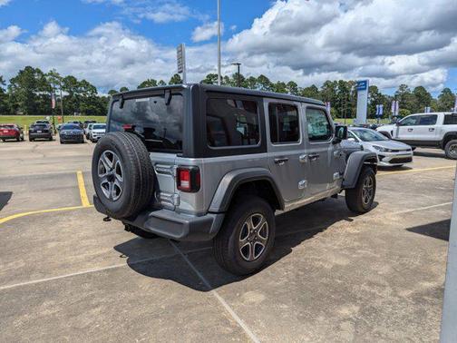 2022 Jeep Wrangler Unlimited Sport