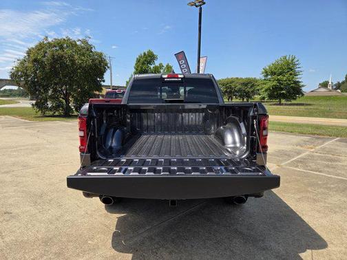 2026 RAM 1500 Warlock Crew Cab 4x4 5'7' Box